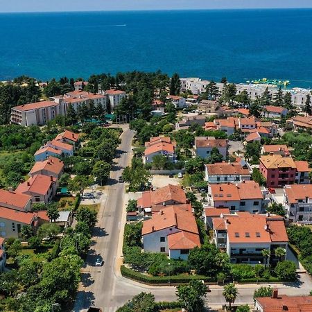 Apartment Nola By Rent Istria Porec Bagian luar foto