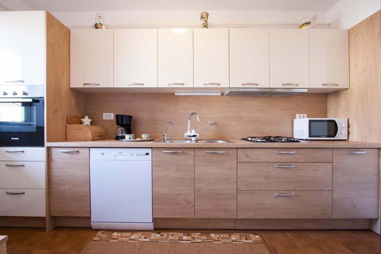 Apartment Nola By Rent Istria Porec Bagian luar foto