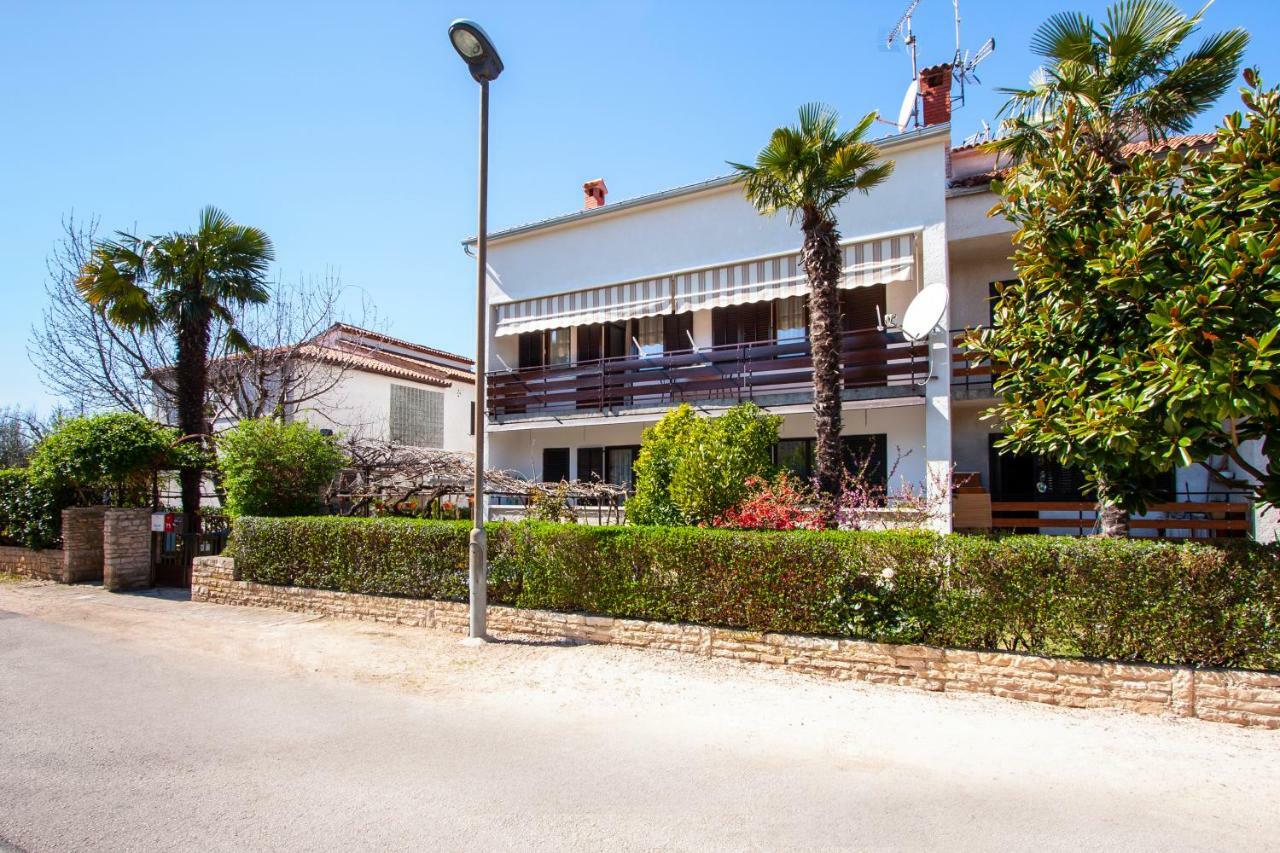 Apartment Nola By Rent Istria Porec Bagian luar foto